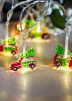 Гирлянда светодиодная "Машинки" 4х1х3см цветн. акрил 10LED тепл. бел. 1.35+0.3м КОСМОС KOC_GIR-B116 - УПС инжиниринг