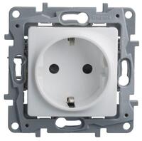 Розетка 1-м СП Etika 16А IP31 250В 2P+E с заземл. защ. шторки немецк. стандарт винтов. клеммы механизм бел. Leg 672222 - УПС инжиниринг