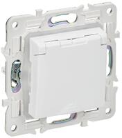 Розетка 1-м SKANDY 16А IP44 с заземл. защ. шторки с крышкой SK-R11W арктич. бел. IEK SK-R16-16-44-K01 - УПС инжиниринг
